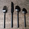 SET 4 COUVERTS ACIER NOIR